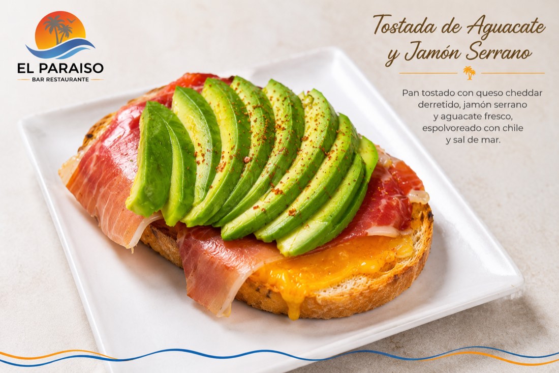 Tostada de aguacate y jamón serrano